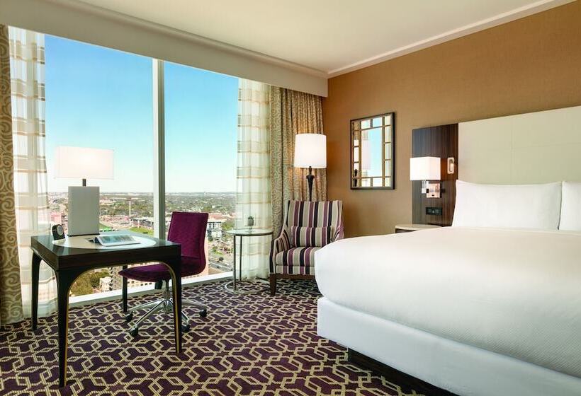 스위트, Fairmont Austin Gold Experience