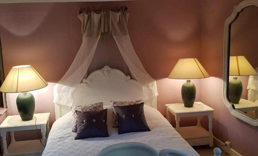 Standard room with outdoor bath, Le Belvédère   Chambres D Hôtes De Charme Et Restaurant