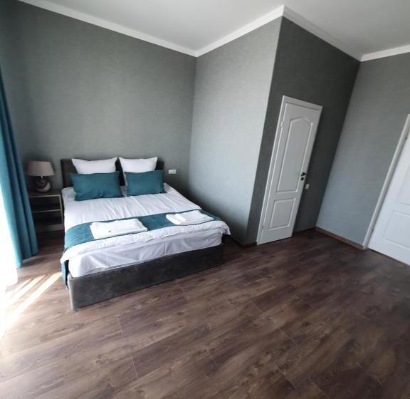 اتاق استاندارد, Tsaghkunk Chef House