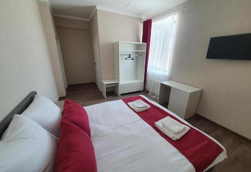 اتاق استاندارد, Tsaghkunk Chef House