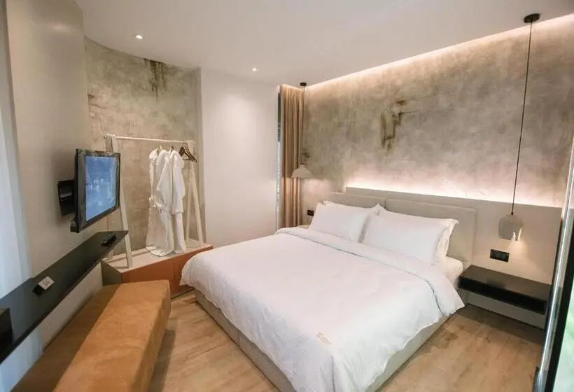 سوئیت با بالکن, Boulevard Boutique Apart