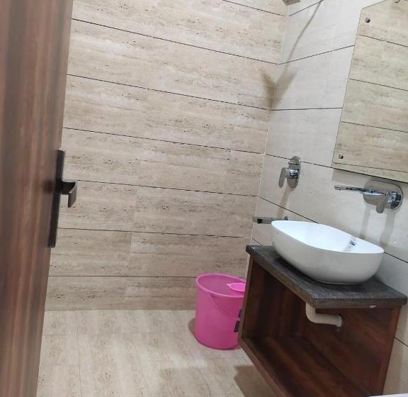 スタンダードトリプルルーム, Jasneet Homestay