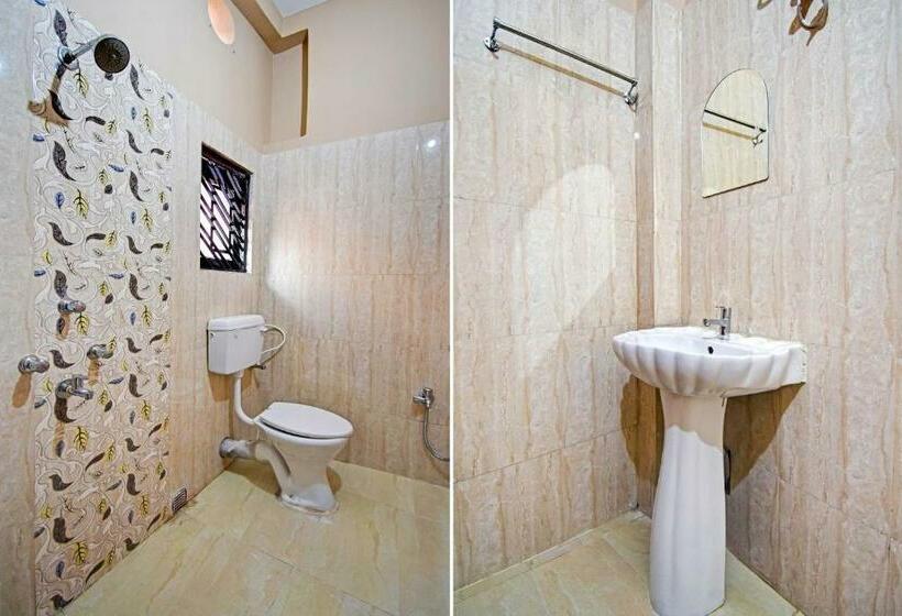 غرفة كلاسيكية ثلاثية, Oyo 80299 The Bougain Villa