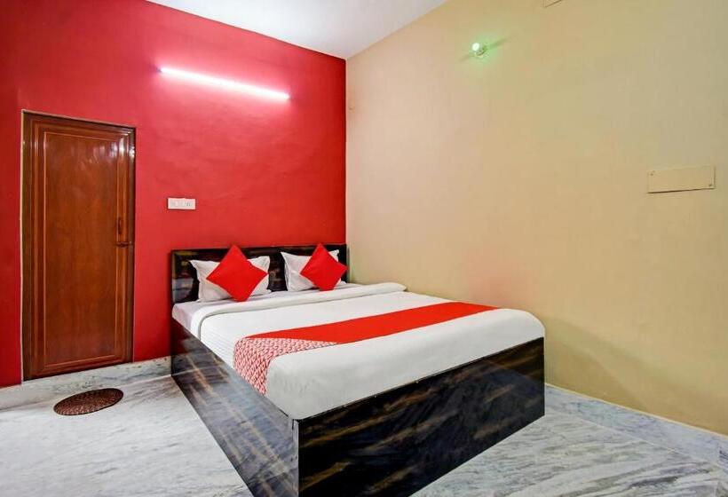 غرفة كلاسيكية ثلاثية, Oyo 80299 The Bougain Villa