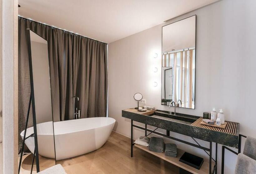 수피리어 스위트, Zelloon Boutique