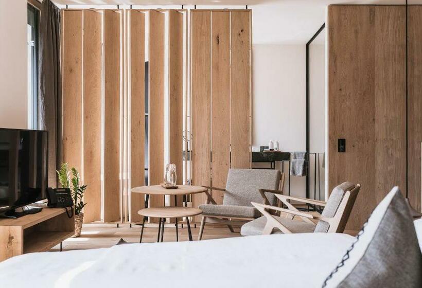 디럭스 스위트, Zelloon Boutique