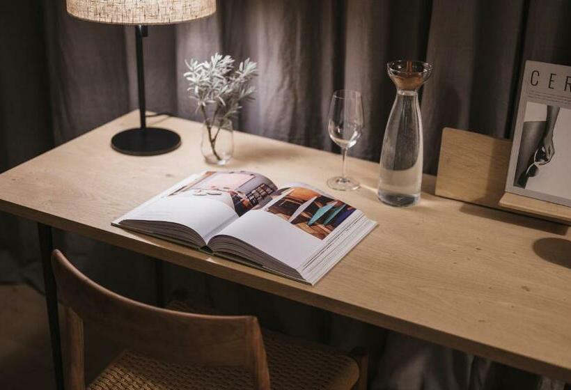 디럭스 스위트, Zelloon Boutique