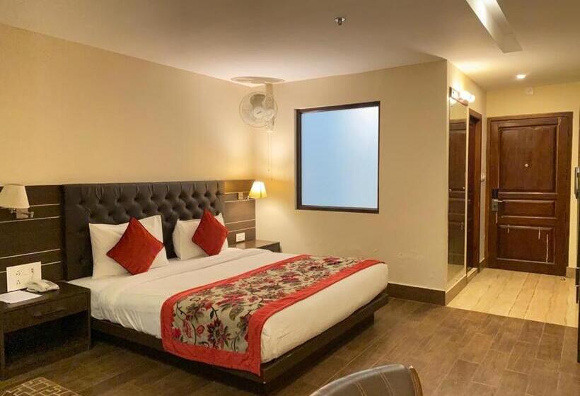 带大床的标准间, Sobralia Casino Resort & Spa