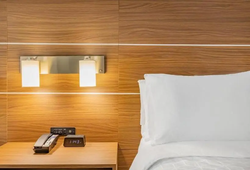 Standard-invahuone, Holiday Inn Express & Suites   Lincoln Downtown , An Ihg