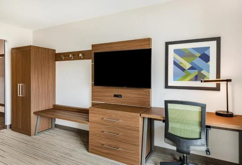 Sviitti Liikuntarajoitteisille, Holiday Inn Express & Suites   Lincoln Downtown , An Ihg