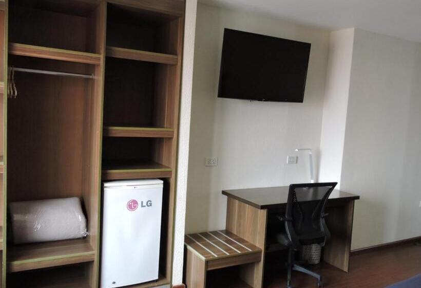 ジュニアスイート, La Villa Mollendo