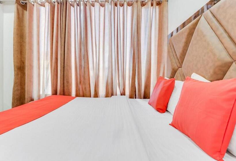 חדר קלאסי לשלושה, O Sun View