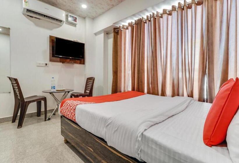 חדר קלאסי לשלושה, O Sun View