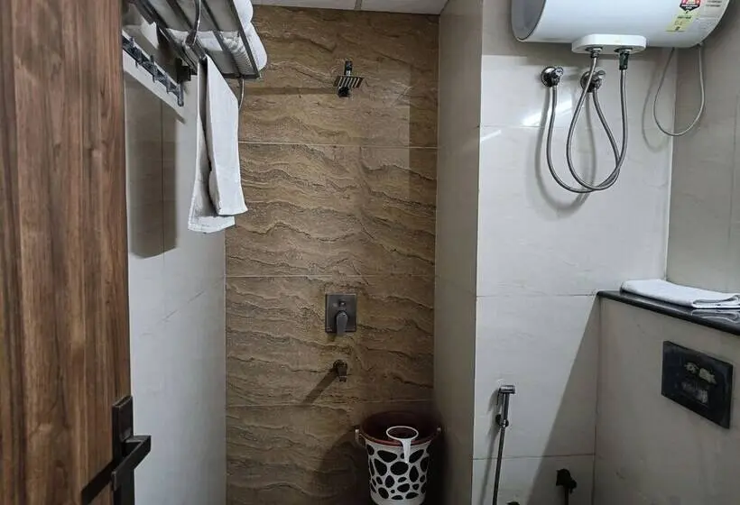 デラックスルーム, The Dwelling Paradise