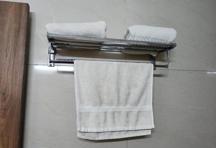 اتاق لوکس, The Dwelling Paradise