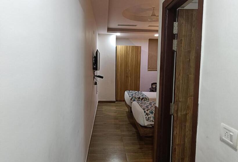 اتاق لوکس, The Dwelling Paradise