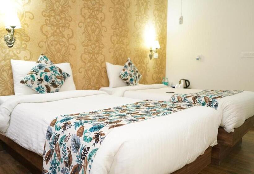 اتاق لوکس, The Dwelling Paradise