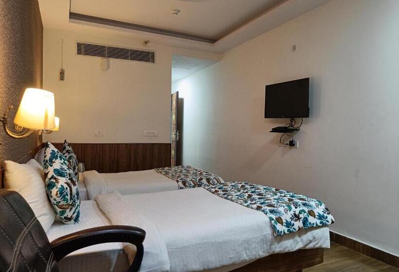 اتاق لوکس, The Dwelling Paradise