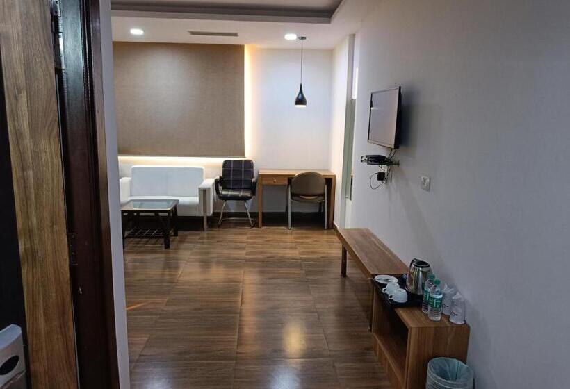 اتاق سوپریور, The Dwelling Paradise