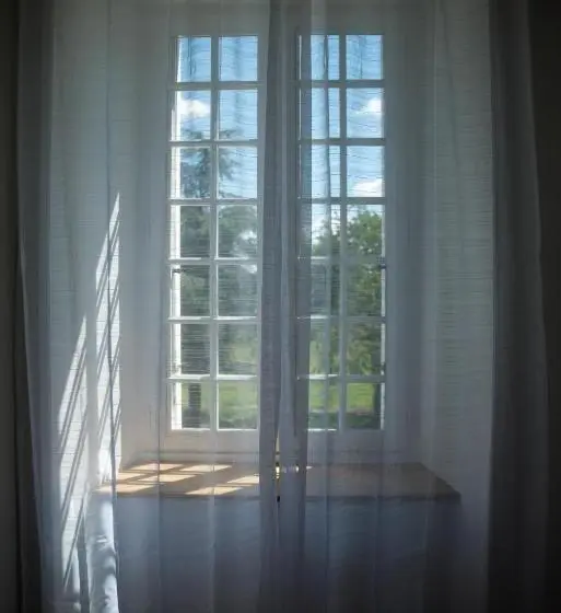 Quarto Familiar Vista Jardim, Le Bas Chitray