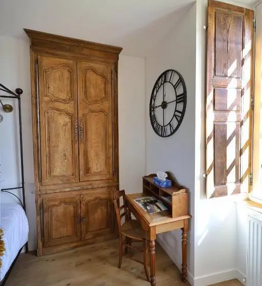 Quarto Deluxe, Le Bas Chitray