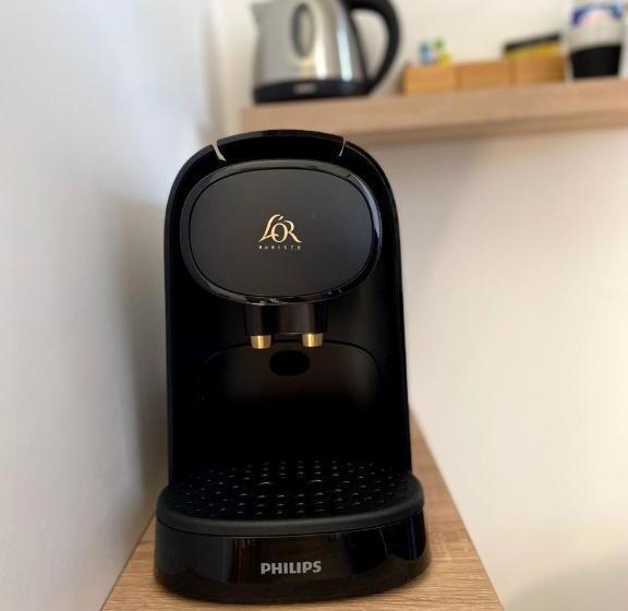 디럭스 룸, Le Bas Chitray