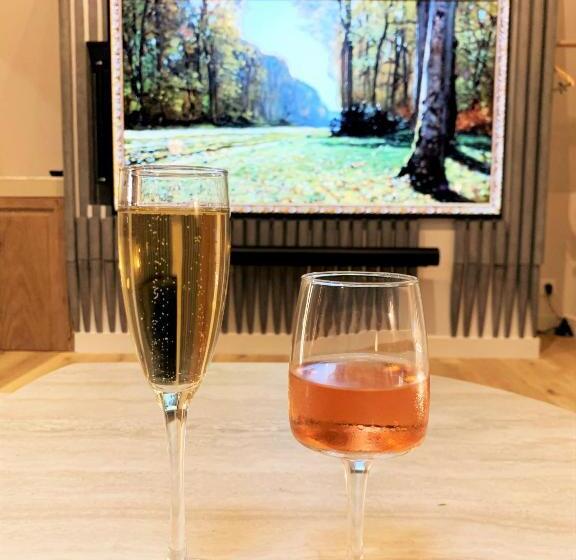 듀플렉스 스위트, Le Bas Chitray