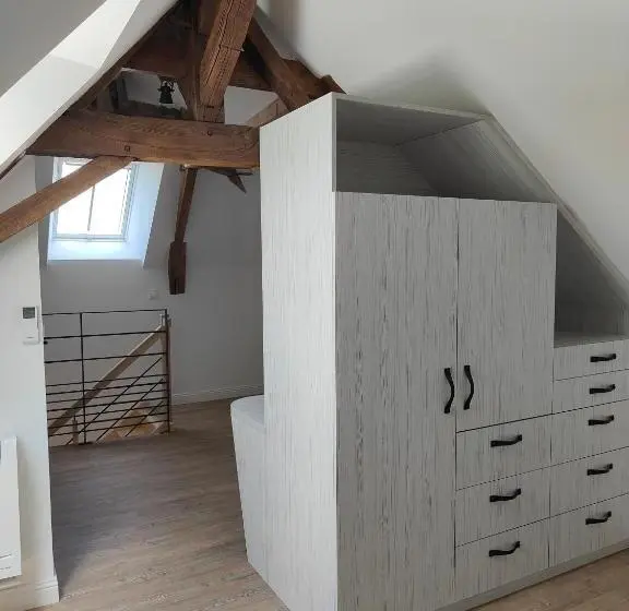 Quarto Dúplex, Le Bas Chitray