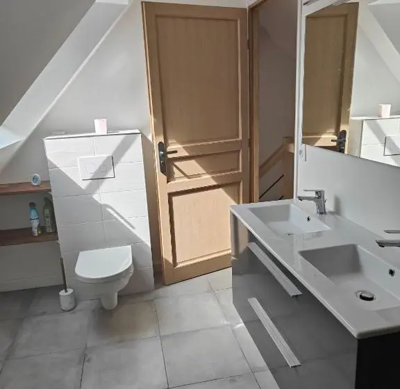 Apartamento 1 Dormitório Vista Jardim, Le Bas Chitray
