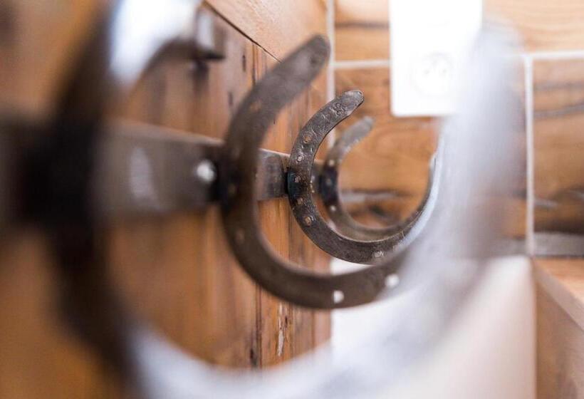 패밀리 룸 가든 전망, Le Bas Chitray