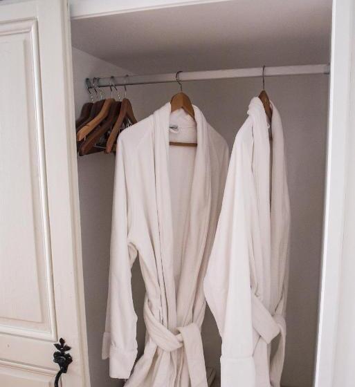 패밀리 룸 가든 전망, Le Bas Chitray