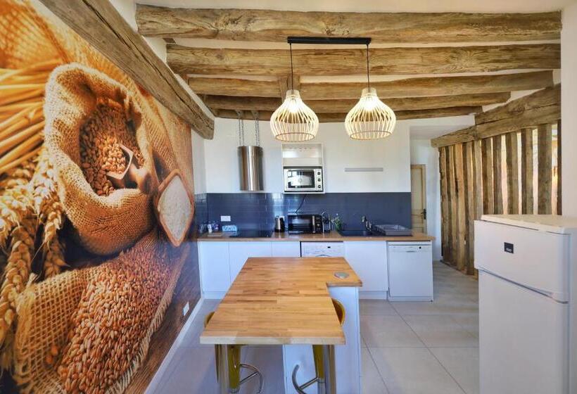 디럭스 트리플 룸, Le Bas Chitray