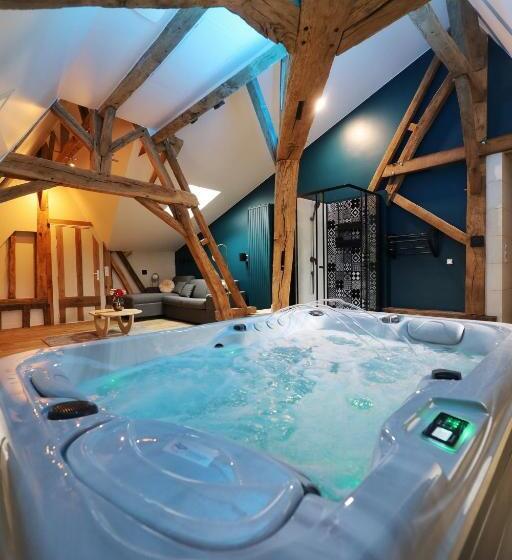 듀플렉스 스위트, Le Bas Chitray