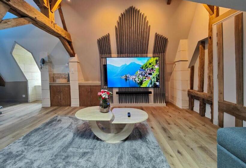 듀플렉스 스위트, Le Bas Chitray