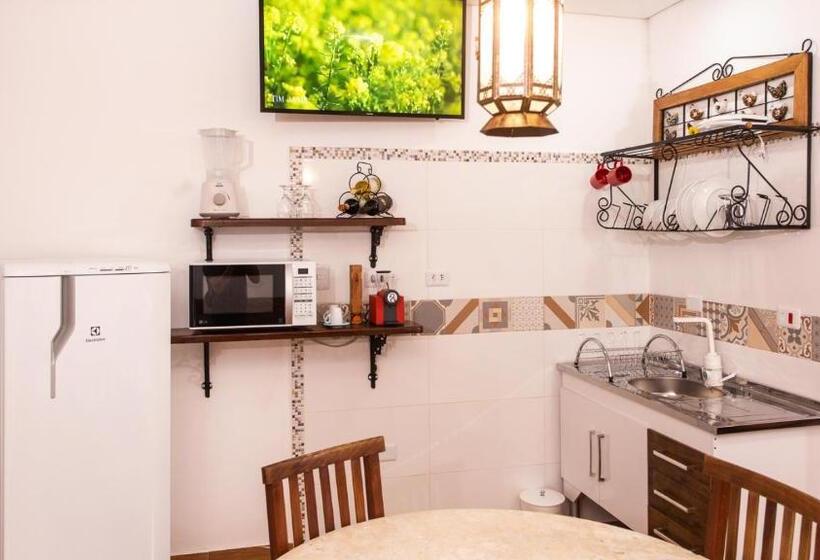 سوییت خانوادگی, Chalet Monet  Granja Vianna