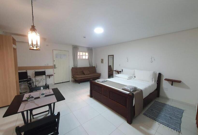 استودیوی استاندارد, Chalet Monet  Granja Vianna