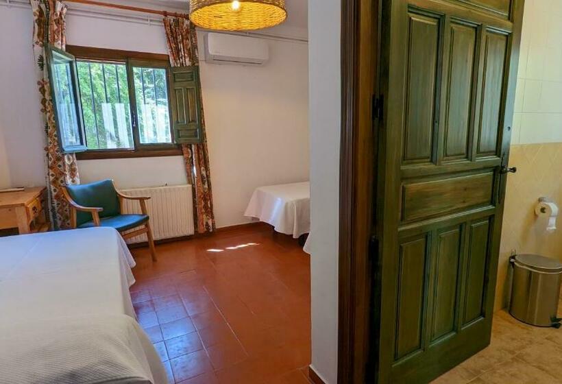 חדר סטנדרט לשלושה, De Montaña La Hortizuela