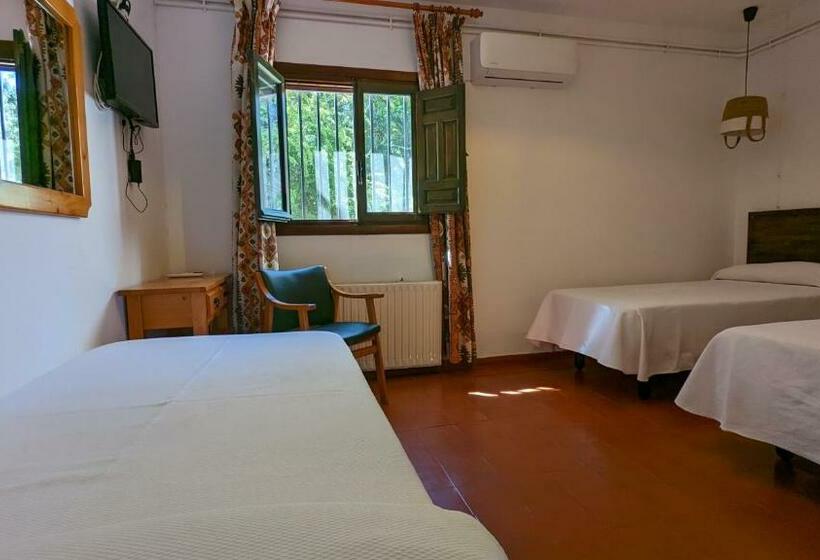 חדר סטנדרט לשלושה, De Montaña La Hortizuela