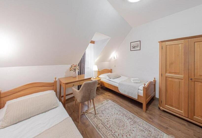 スタンダードトリプルルーム, Salamander   Garni