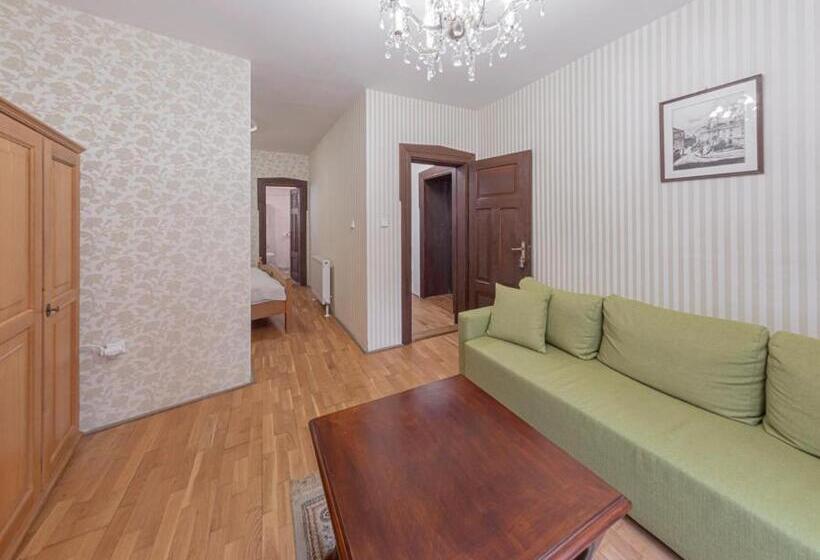 デラックスルーム, Salamander   Garni