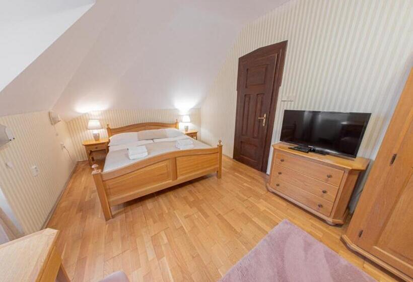 ベーシックルーム, Salamander   Garni