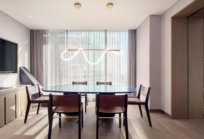 سوئیت اجرایی با تخت کینگ, The Ritzcarlton, Mexico City