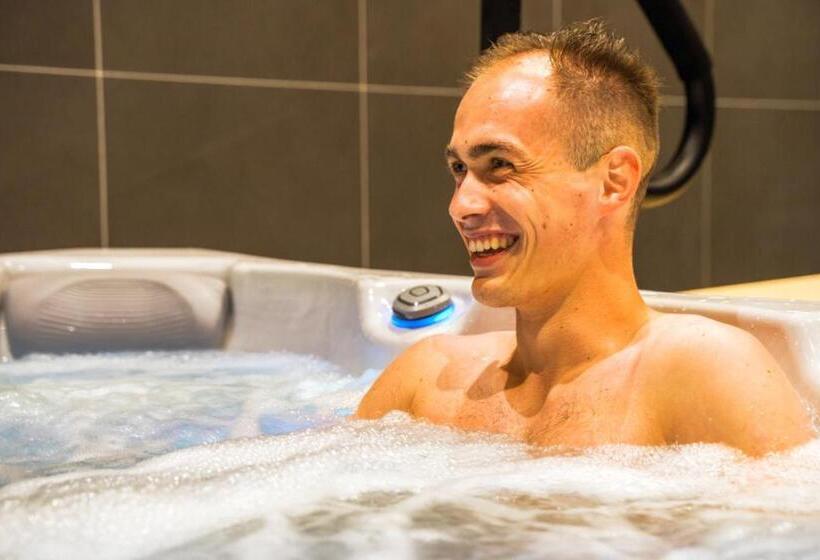 패밀리 룸, Rákóczi Hotel, Tábor és Rendezvényközpont