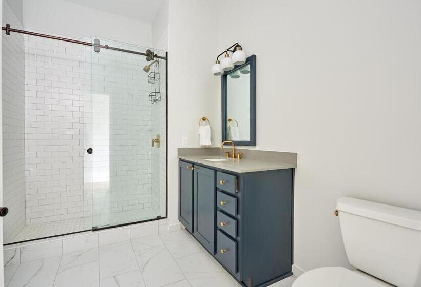 חדר סטודיו סטנדרד, Sonder At The Vitascope