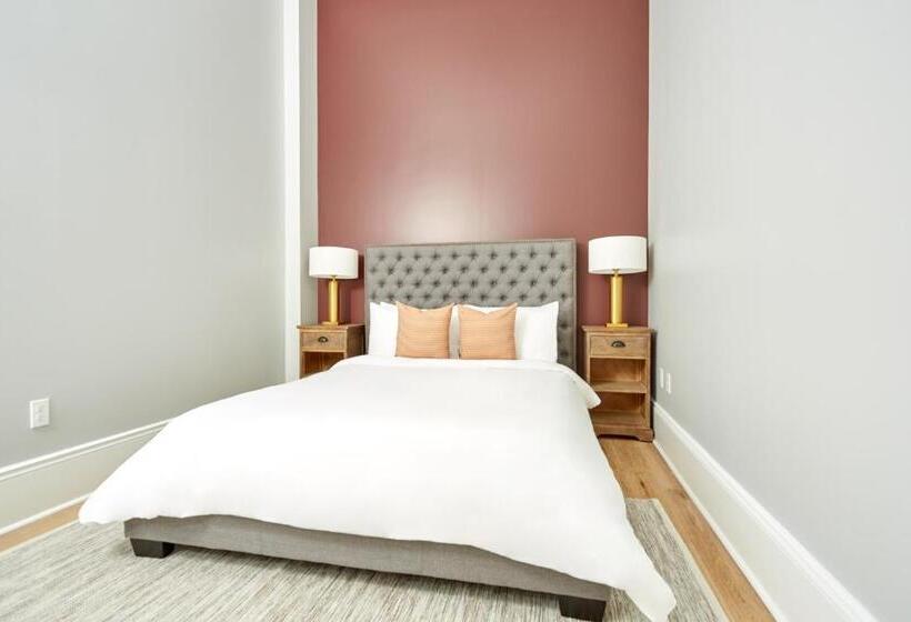 דירת שני חדרים, Sonder At The Vitascope