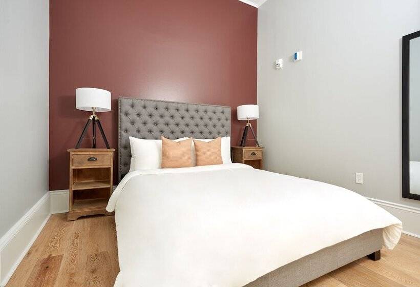 דירת שני חדרים, Sonder At The Vitascope