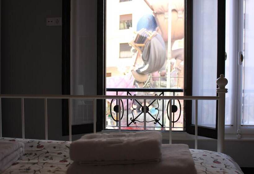 غرفة قياسية, Hi Valencia Canovas