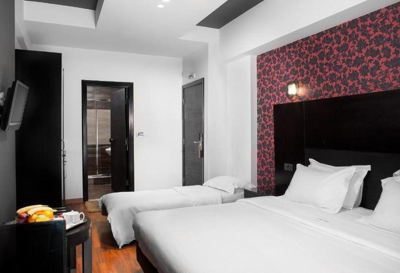 スタンダードトリプルルーム, Areos