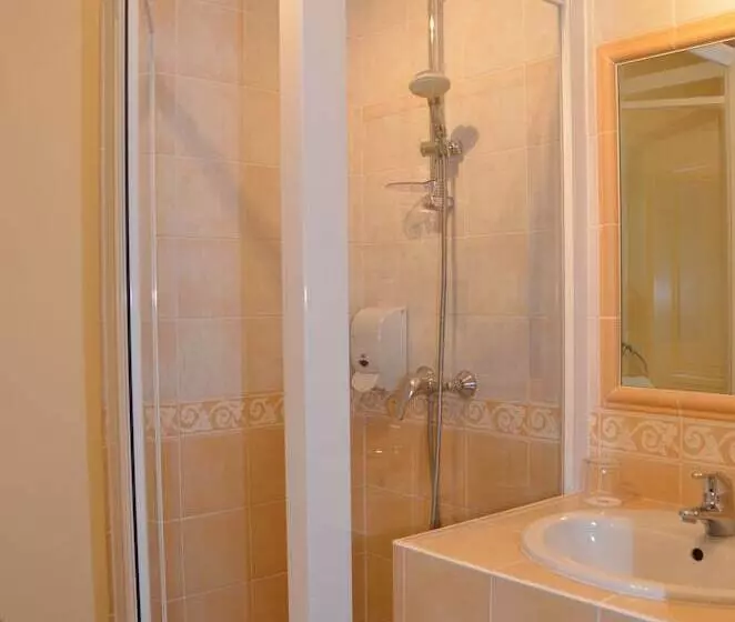 コンフォートルーム, Et Spa Les Cleunes Oleron