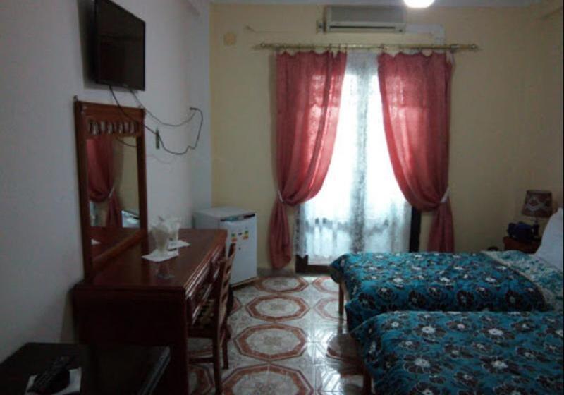 اتاق استاندارد یک نفره, Grand Hotel Adghir